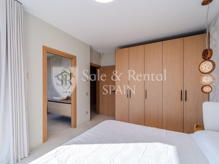 Villa for Sale in Lloret De Mar, Gerona 36