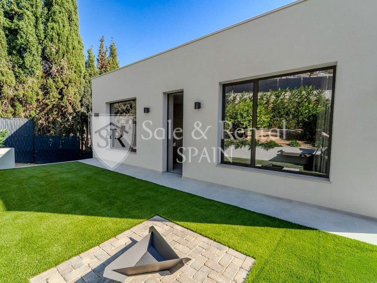 Villa for Sale in Lloret De Mar, Gerona 37