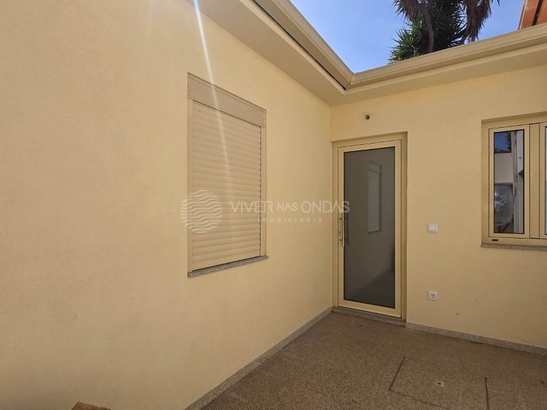 Villa for Sale in Paranhos, Porto 24