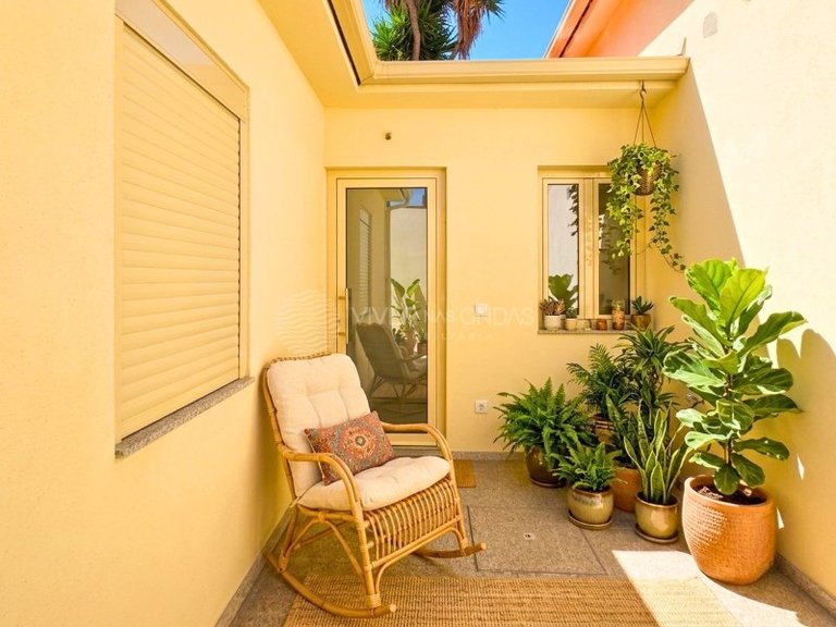 Villa for Sale in Paranhos, Porto 1