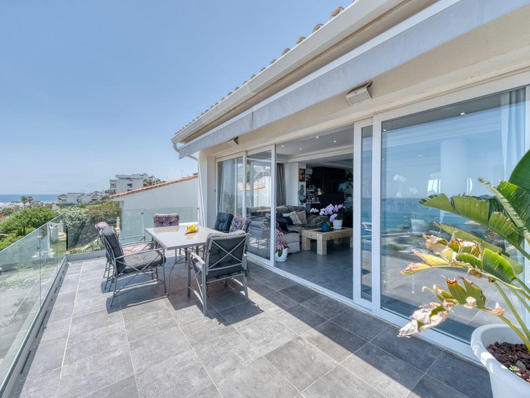 Villa for Sale in Estepona, Malaga 16