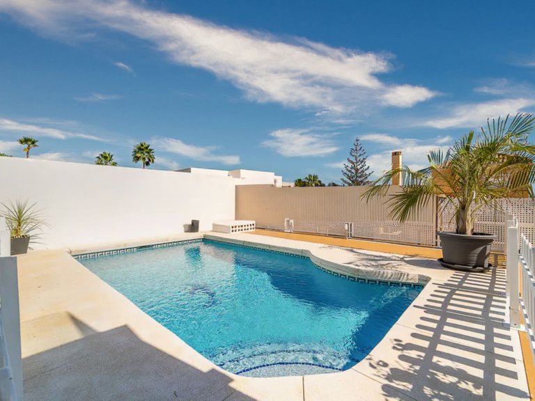 Villa for Sale in Estepona, Malaga 20
