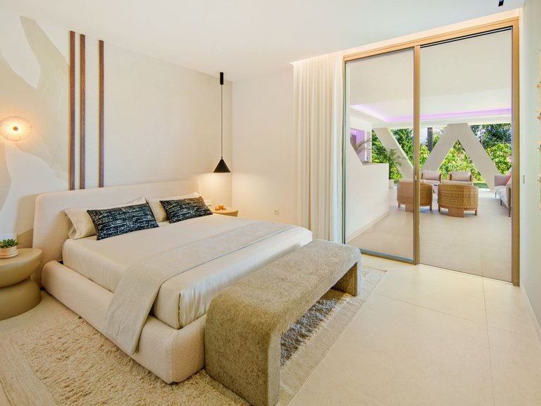 Villa for Sale in Nueva Andalucia, Malaga 24