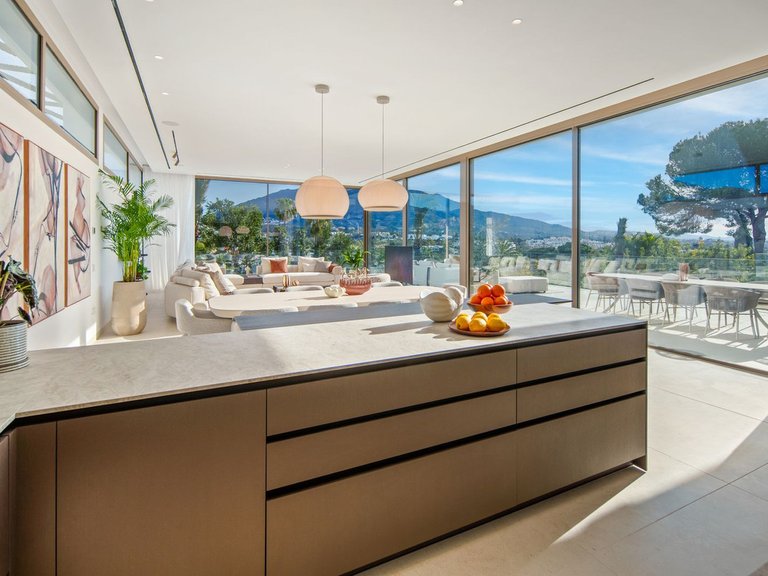 Villa for Sale in Nueva Andalucia, Malaga 48