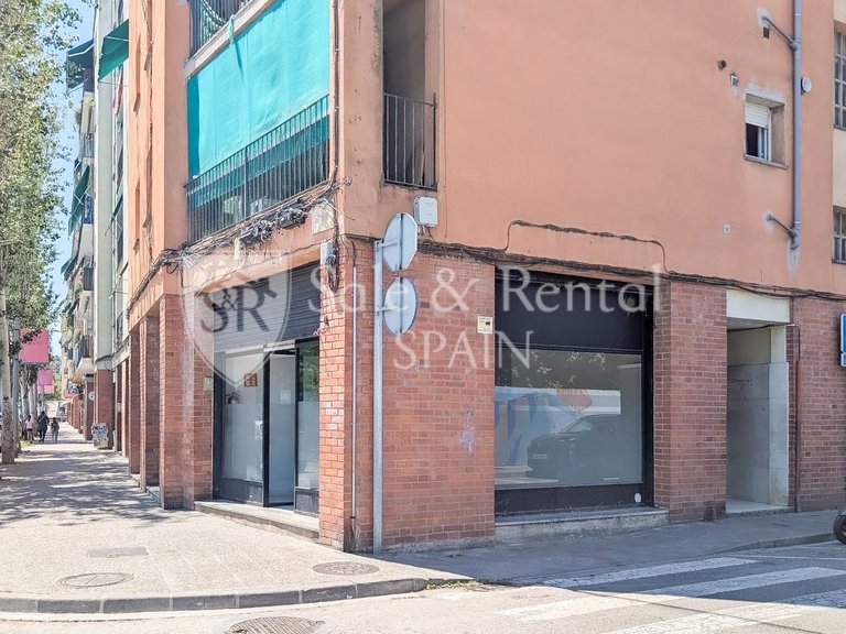 Commercial for Sale in Girona, Gerona 9