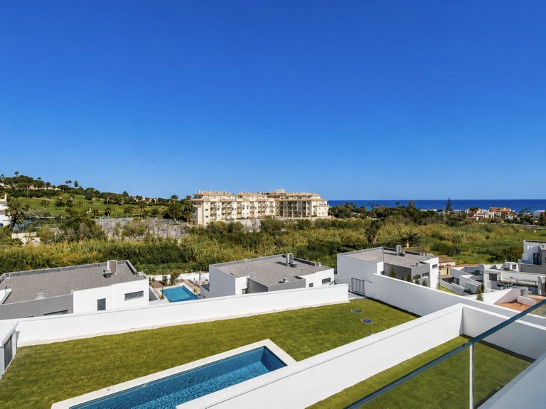 Villa for Sale in La Duquesa, Malaga 3