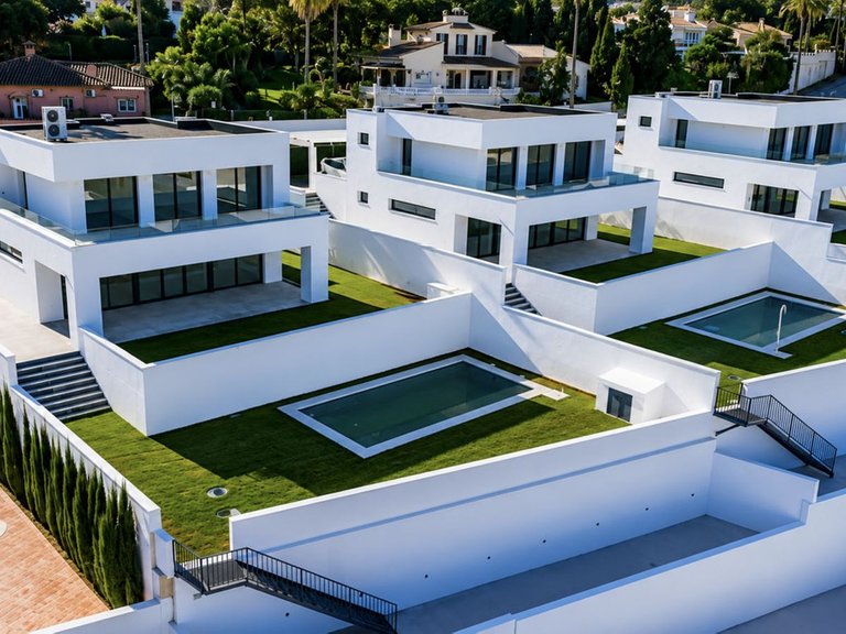 Villa for Sale in La Duquesa, Malaga 7