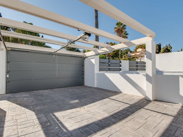 Villa for Sale in La Duquesa, Malaga 18