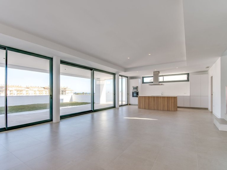 Villa for Sale in La Duquesa, Malaga 21