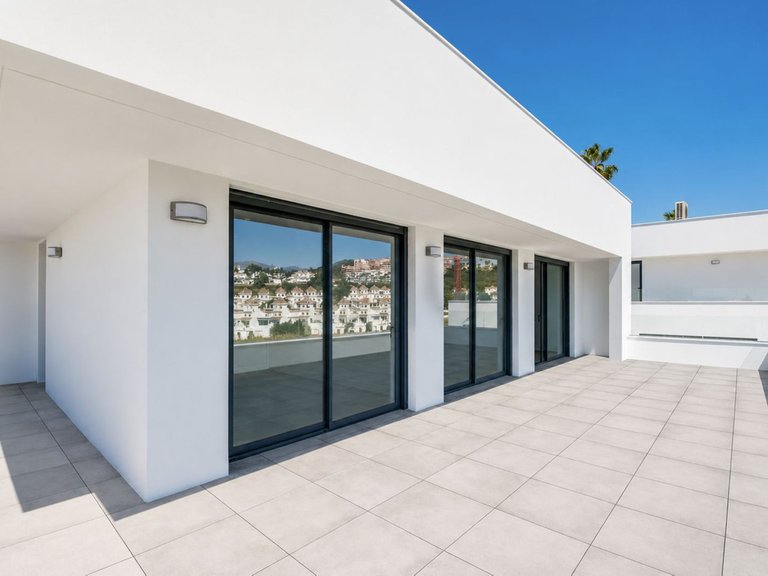 Villa for Sale in La Duquesa, Malaga 7