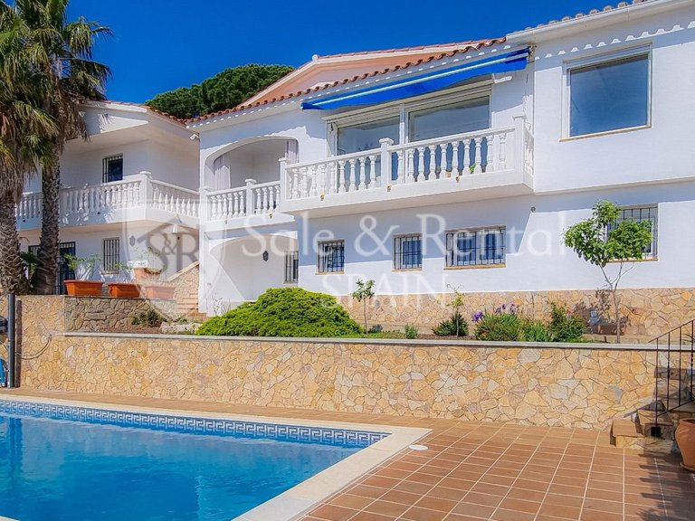 Villa for Sale in Lloret De Mar, Gerona 2