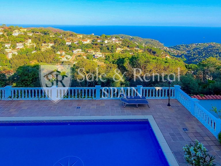 Villa for Sale in Lloret De Mar, Gerona 3