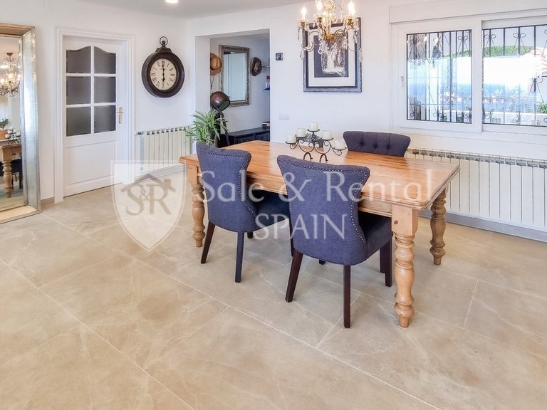 Villa for Sale in Lloret De Mar, Gerona 4