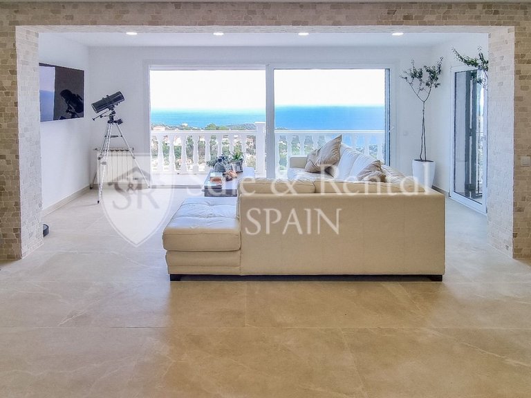 Villa for Sale in Lloret De Mar, Gerona 7