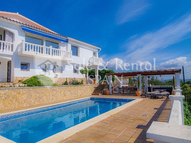 Villa for Sale in Lloret De Mar, Gerona 31