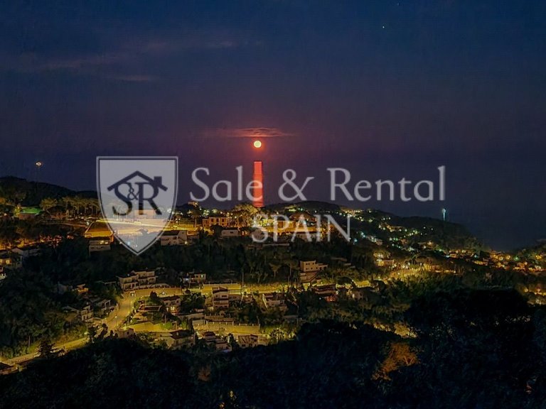Villa for Sale in Lloret De Mar, Gerona 33