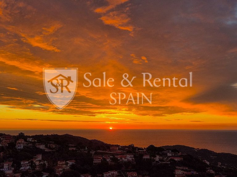Villa for Sale in Lloret De Mar, Gerona 34