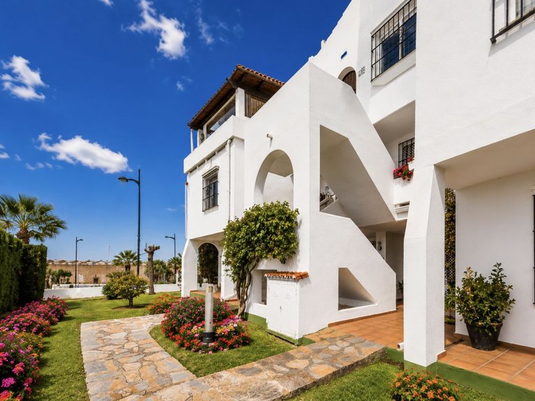 Apartment for Sale in Nueva Andalucia, Malaga 6