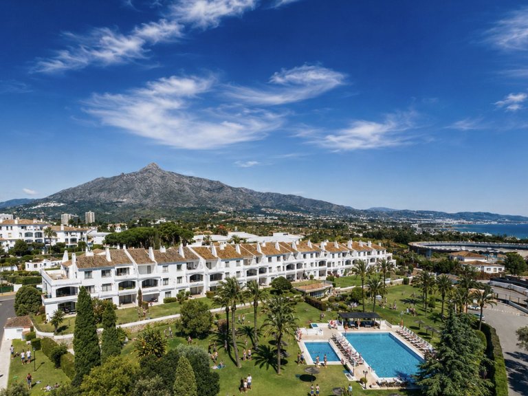Apartment for Sale in Nueva Andalucia, Malaga 8