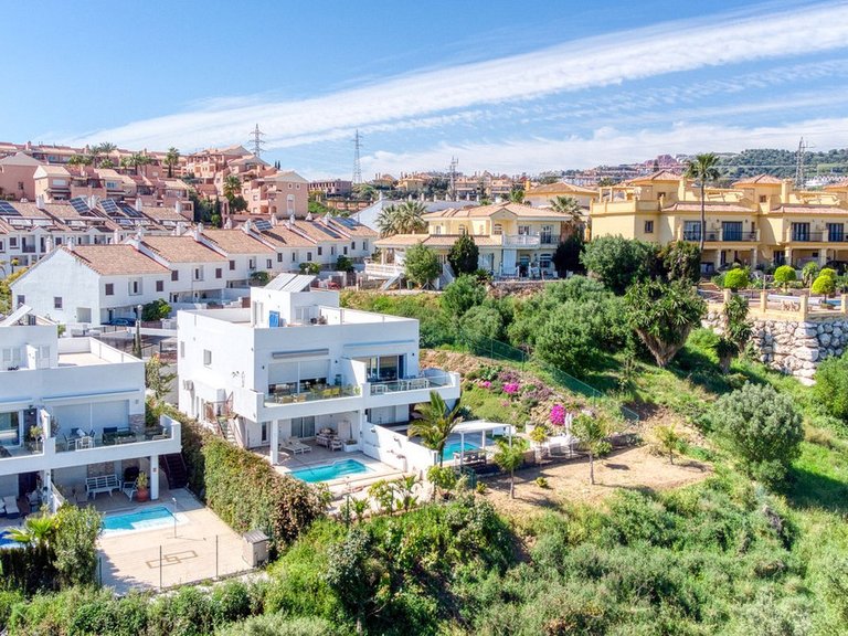 Town House for Sale in Riviera Del Sol, Malaga 1