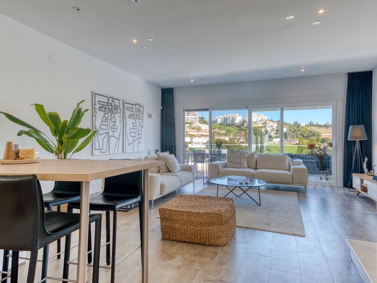 Town House for Sale in Riviera Del Sol, Malaga 8