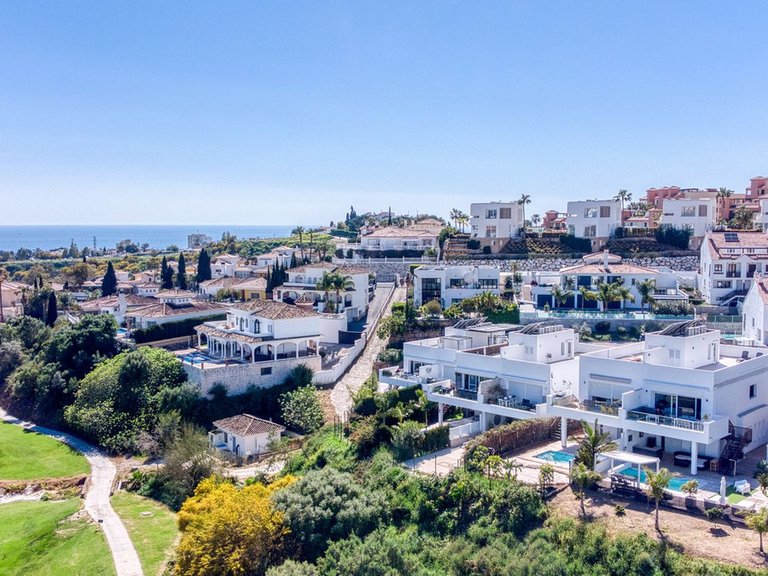 Town House for Sale in Riviera Del Sol, Malaga 43