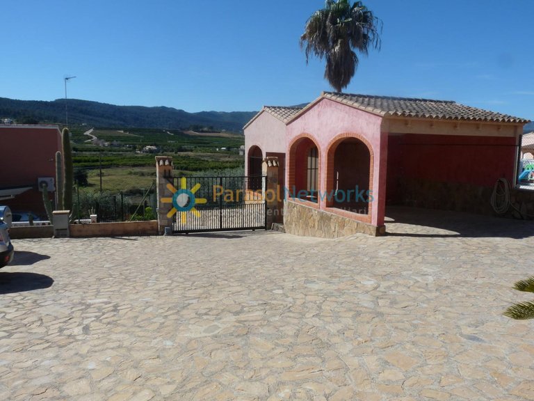 Villa for Rent in La Font D'en Carros, Valencia 17