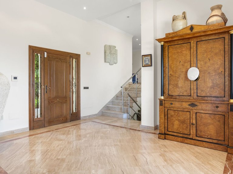 Villa for Sale in Benahavis, Malaga 26
