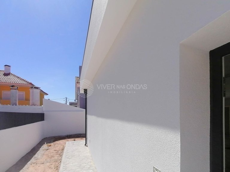 Villa for Sale in Fernao Ferro, Setubal 26