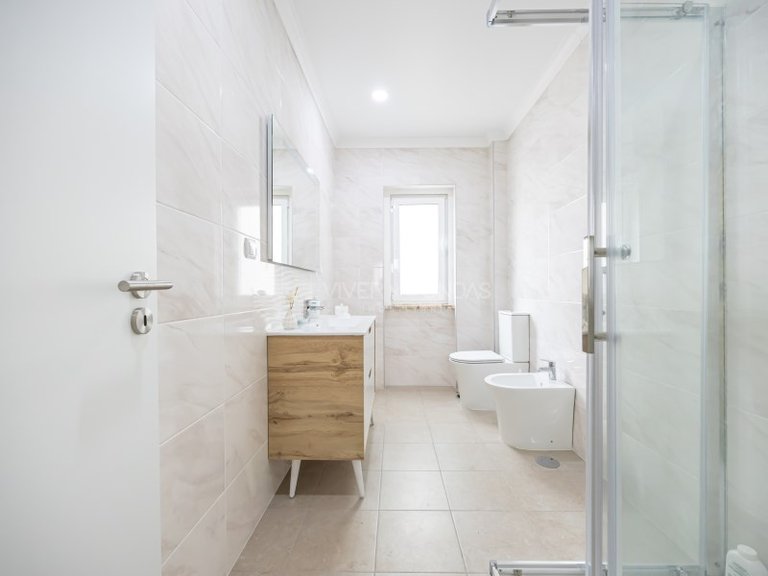 Villa for Rent in Almada, Setubal 23