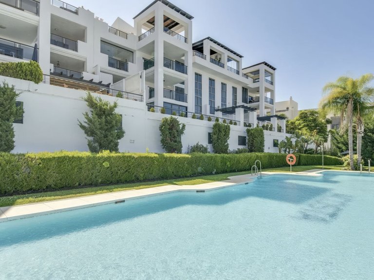 Apartment for Sale in Benahavis, Malaga 37