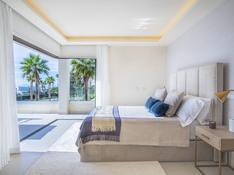 Villa for Sale in Estepona, Malaga 17