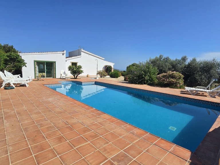 Villa for Sale in Alcaucin, Malaga 7