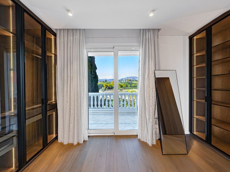 Apartment for Sale in Estepona, Malaga 11
