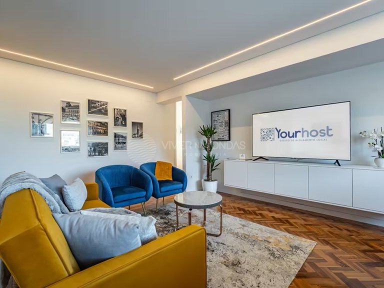 Apartment for Sale in Porto, Porto 4
