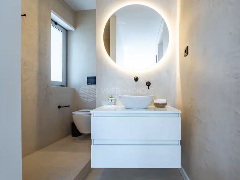Apartment for Sale in Porto, Porto 18