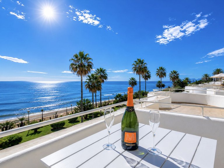 Apartment for Sale in Estepona, Malaga 1