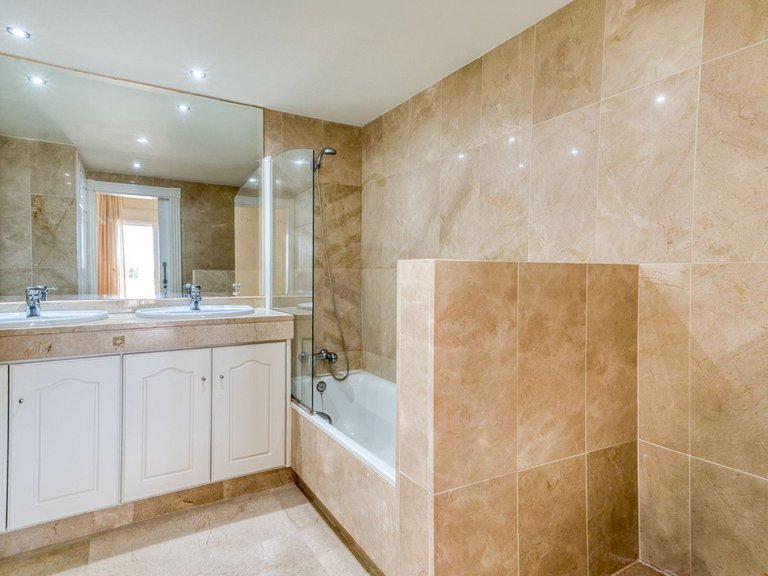 Apartment for Sale in Estepona, Malaga 30