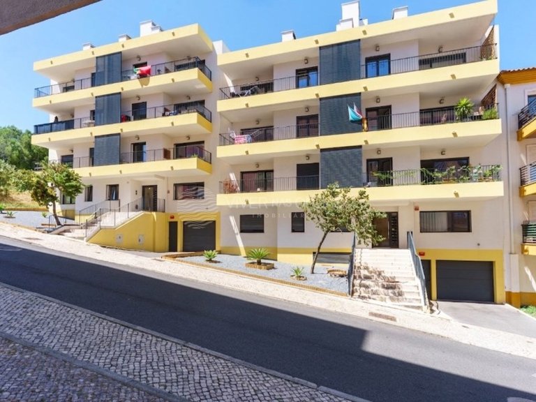 Apartment for Sale in Rio De Mouro-estacao, Lisbon 1