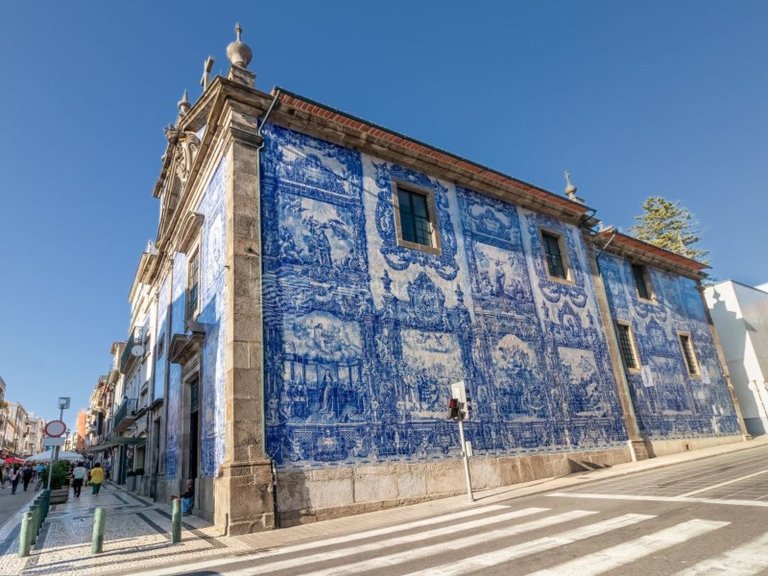 Apartment for Sale in Porto, Porto 17