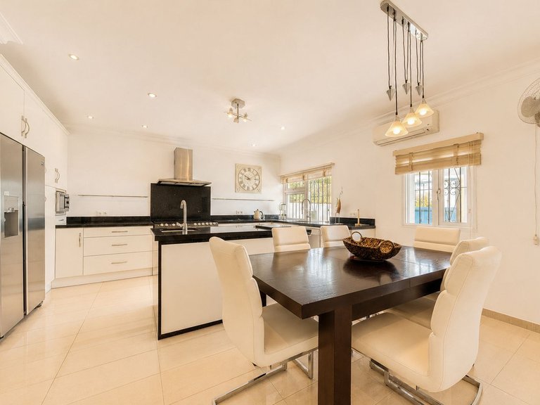 Villa for Sale in Manilva, Malaga 8