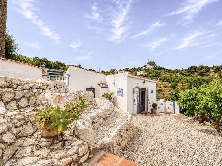 Villa for Sale in Alhaurin El Grande, Malaga 2