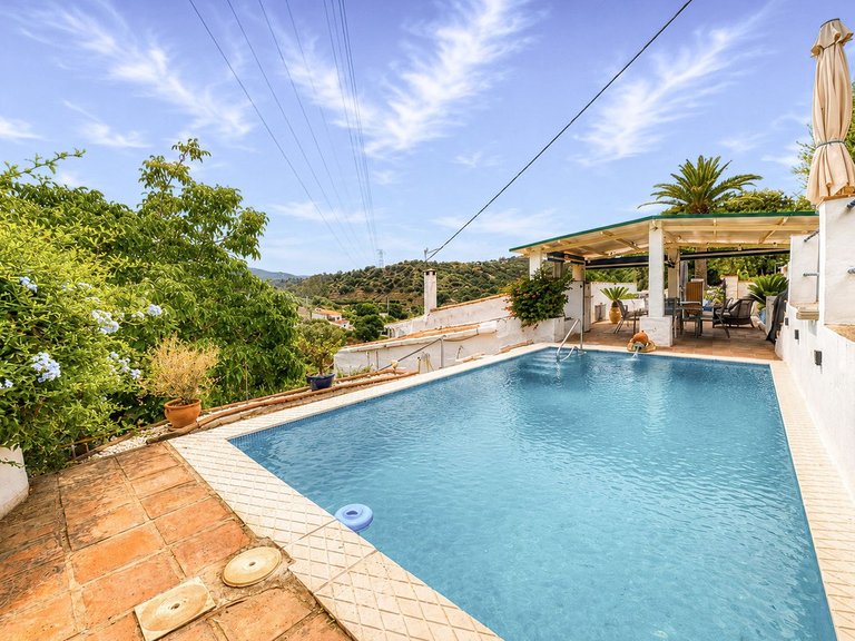 Villa for Sale in Alhaurin El Grande, Malaga 16