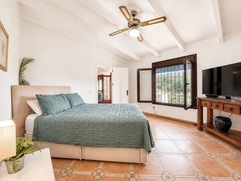 Villa for Sale in Alhaurin El Grande, Malaga 23
