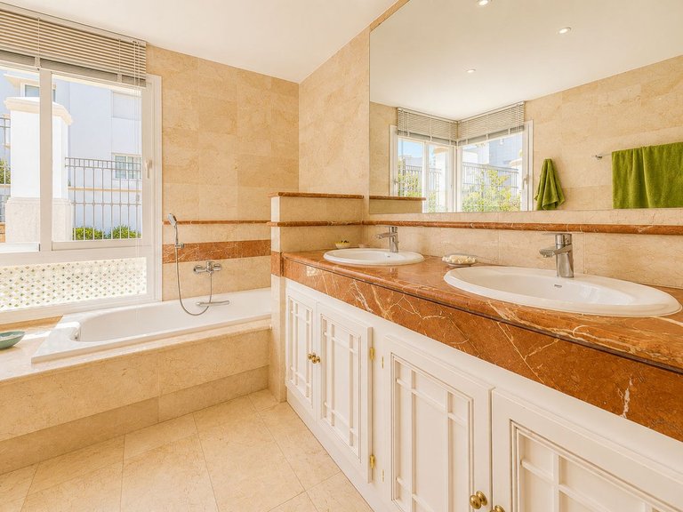 Apartment for Sale in La Cala De Mijas, Malaga 25