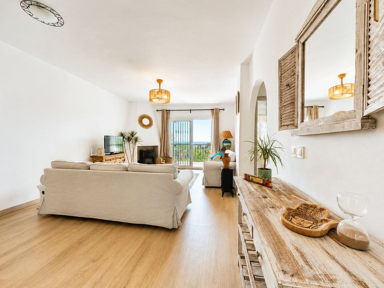 Apartment for Sale in Riviera Del Sol, Malaga 7