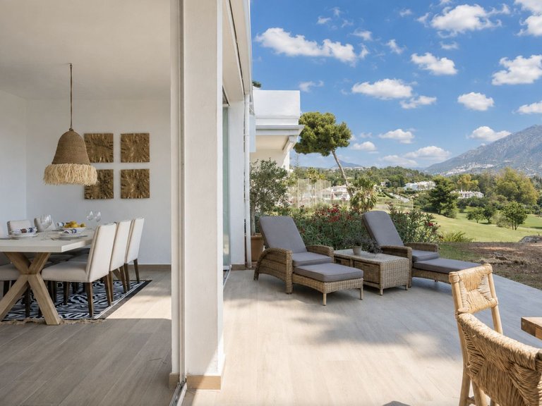Apartment for Sale in Nueva Andalucia, Malaga 1
