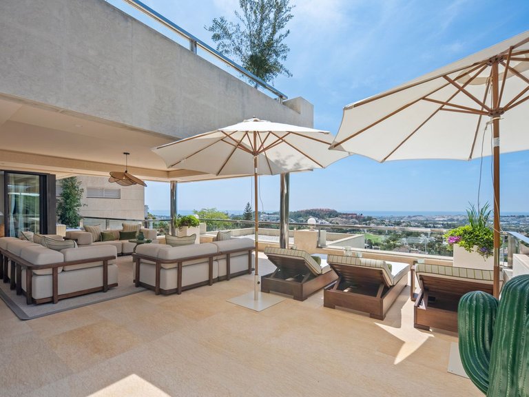 Penthouse for Sale in Marbella, Malaga 6