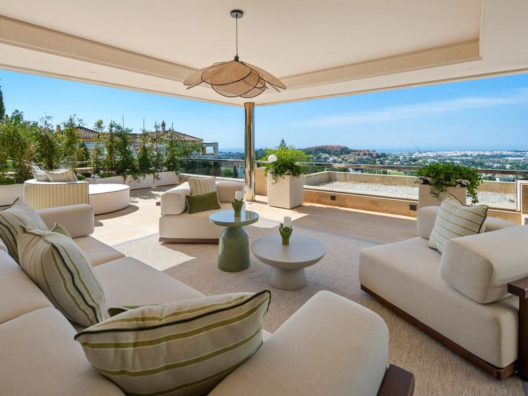 Penthouse for Sale in Marbella, Malaga 18