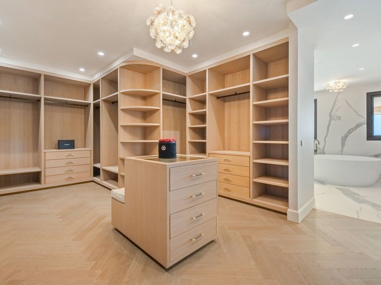 Penthouse for Sale in Marbella, Malaga 22